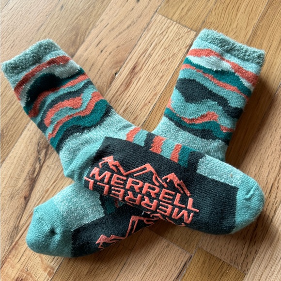 Merrell Women’s Extra Thick Gripped Slipper Socks Teal / Orange Mountain Stripes - Picture 1 of 3